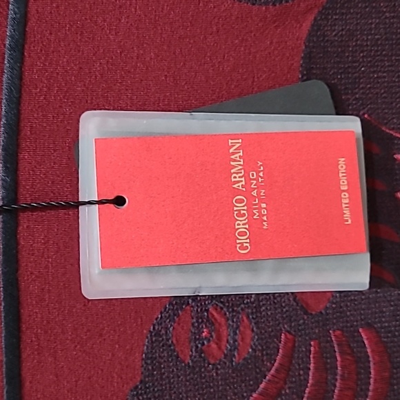 NWT Giorgio Armani Milano Limited Edition Men's T-Shirt Size: 46 S Small Maroon - Picture 6 of 12